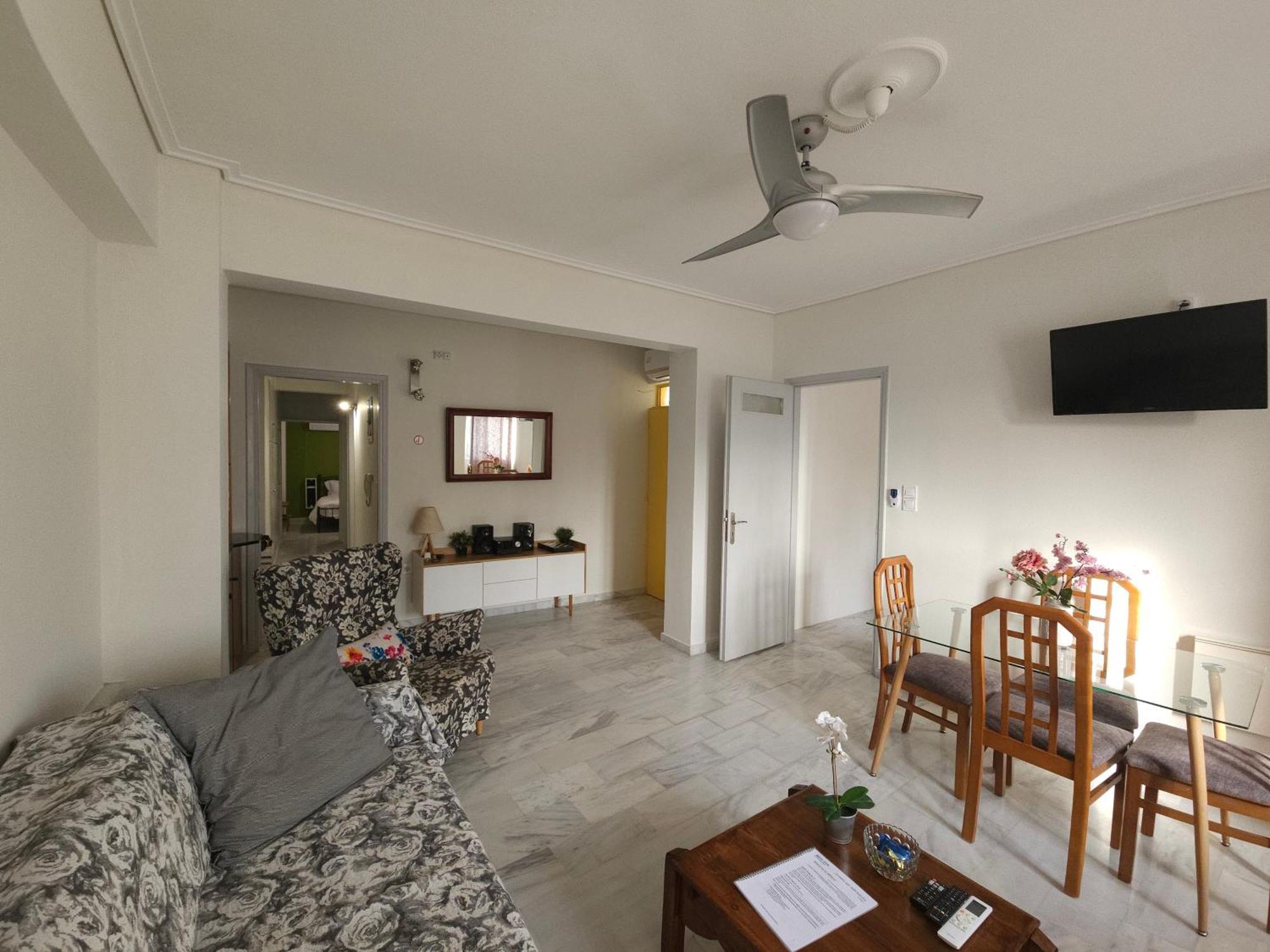 Sunny Apartment On The 2Nd Floor In Bohemian Psiri In Athens' Historic Center-In Vivo Apartments Esterno foto